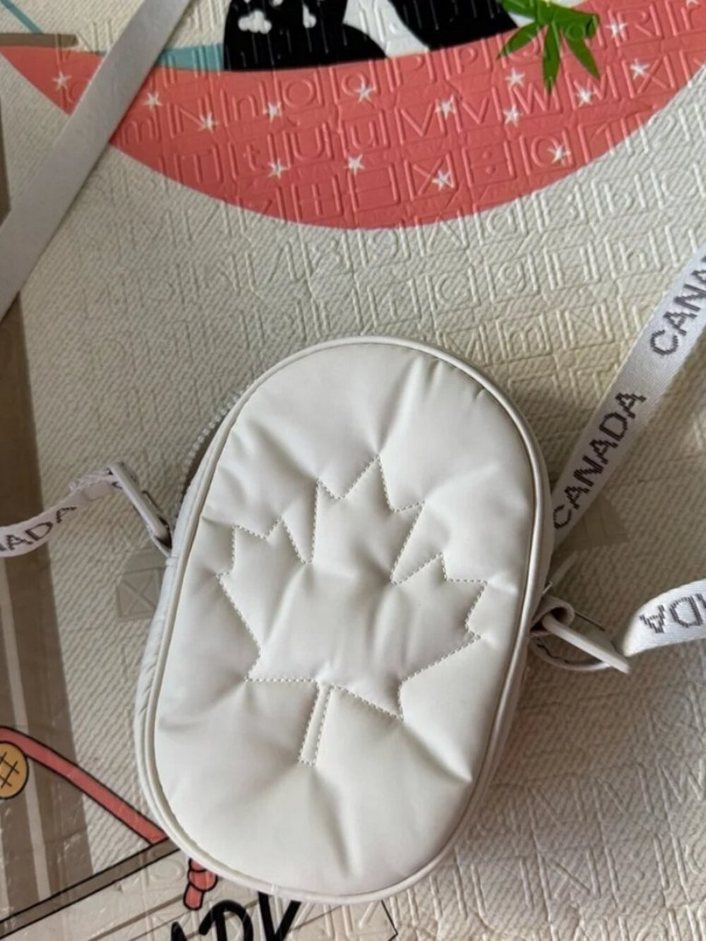 Lululemon Canada white phone crossbody